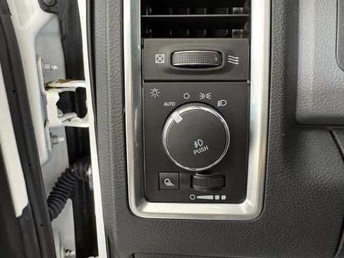 Used 2018 RAM 1500 Big Horn AWD/4WD image 19