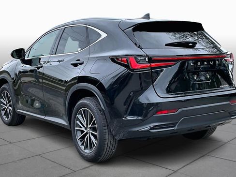Used 2025 Lexus NX 250 FWD w/ Towing Package (2000 Lbs) image 12