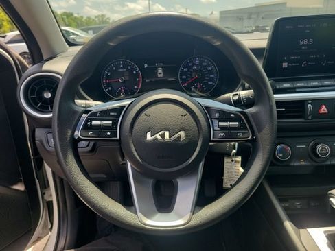 Used 2023 Kia Forte LXS w/ LXS Technology Package FWD image 30