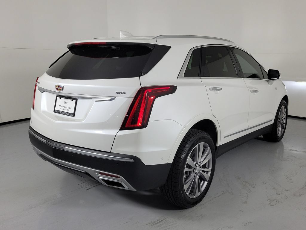 Used 2024 Cadillac XT5 Premium Luxury w/ Technology Package FWD image 3