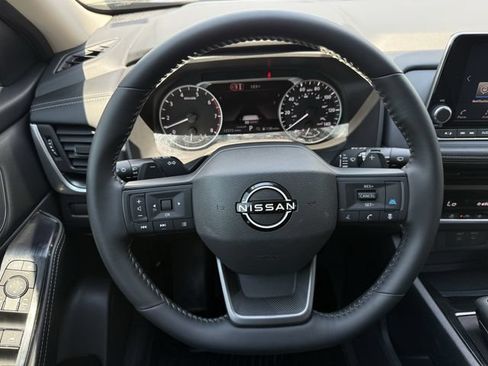 Used 2026 Nissan Rogue Dark Armor FWD image 13