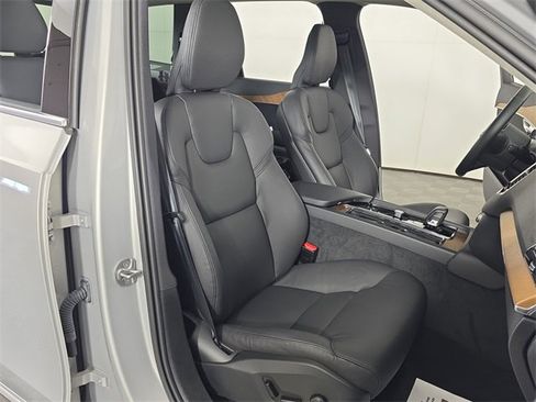 Used 2025 Volvo XC90 B5 Plus w/ Protection Package Premier image 21