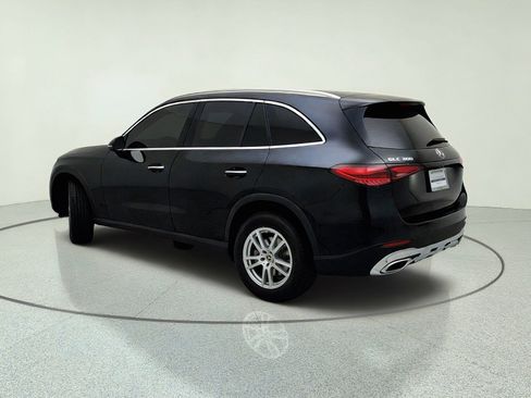 Used 2023 Mercedes-Benz GLC 300 4MATIC image 12