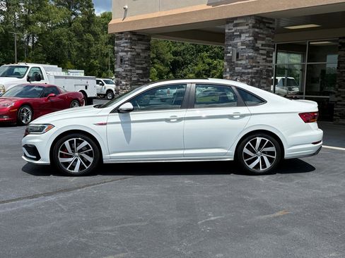 Used 2019 Volkswagen Jetta GLI Autobahn FWD image 2