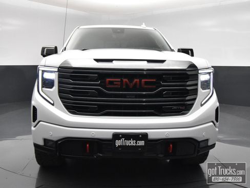 Used 2023 GMC Sierra 1500 AT4 w/ Technology Package AWD/4WD image 50
