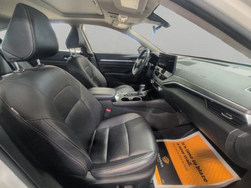 Used 2023 Nissan Altima 2.5 SL AWD/4WD image 15