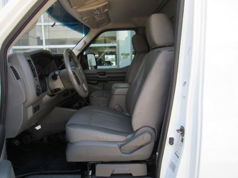 Used 2019 Nissan NV 2500 SV image 15