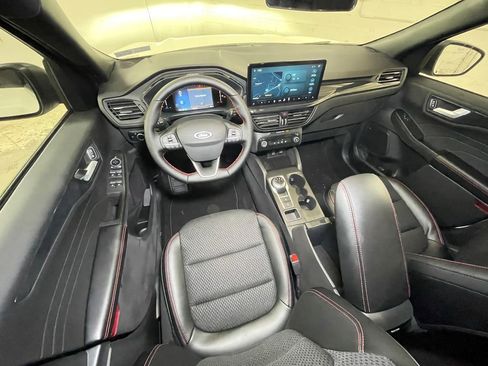 Used 2025 Ford Escape ST-Line w/ Tech Pack #1 image 9