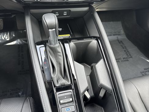 Used 2024 Honda Accord Touring image 12