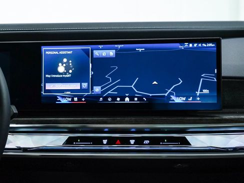 Used 2025 BMW 740i w/ Premium Package RWD image 14