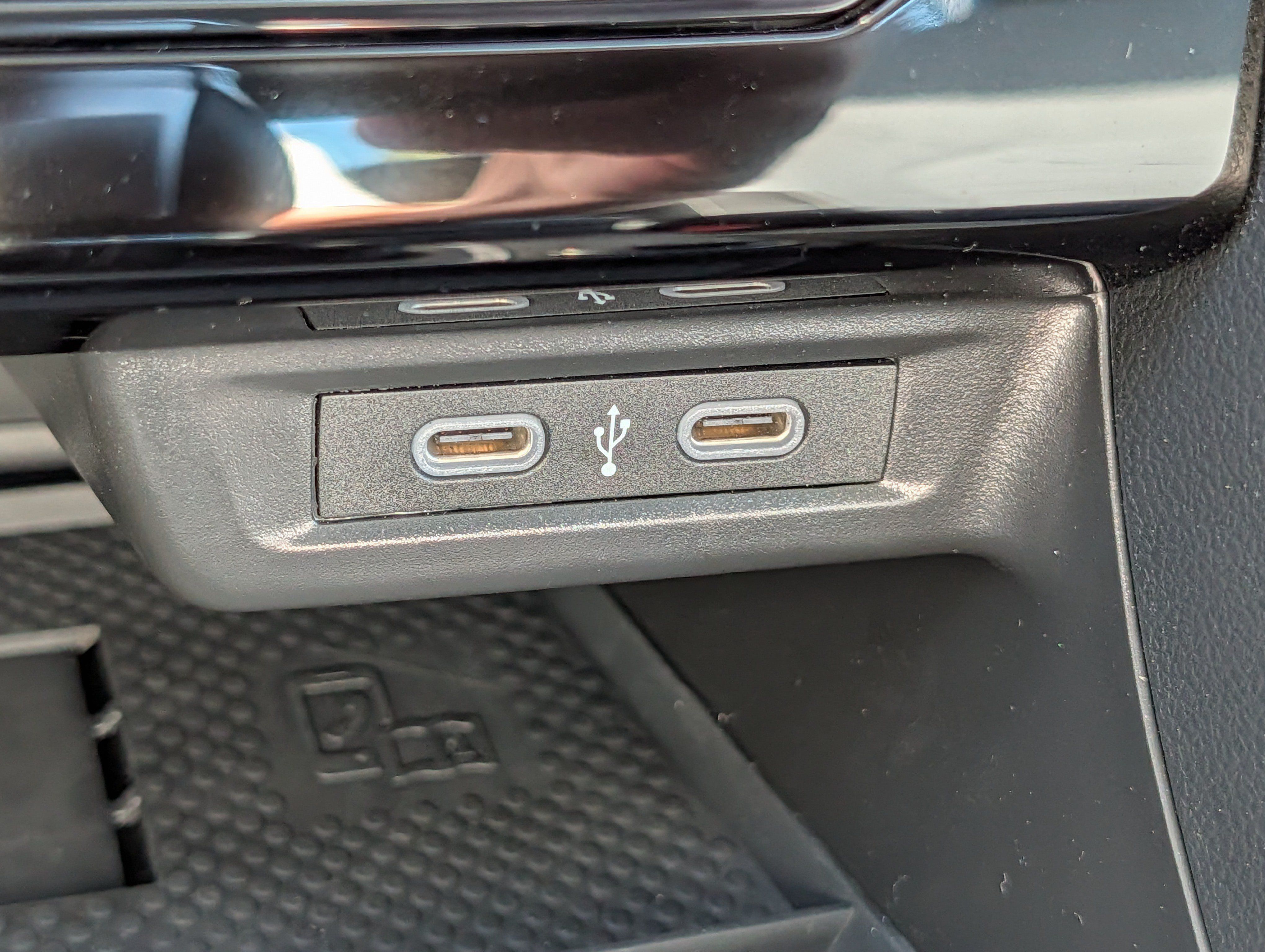 Certified 2025 Volkswagen Jetta SE FWD image 27