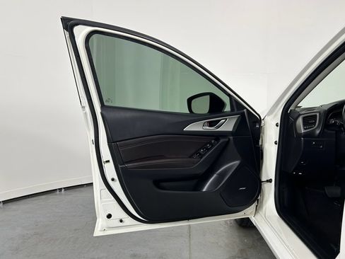Used 2017 MAZDA MAZDA3 Touring w/ Popular Equipment Package FWD image 14