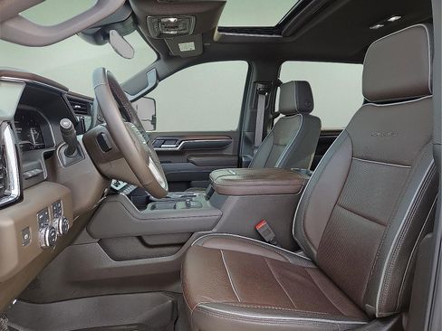 Used 2024 GMC Sierra 2500 Denali w/ Denali Reserve Package image 14