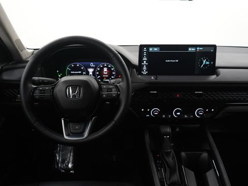 Used 2025 Honda Accord Touring image 12