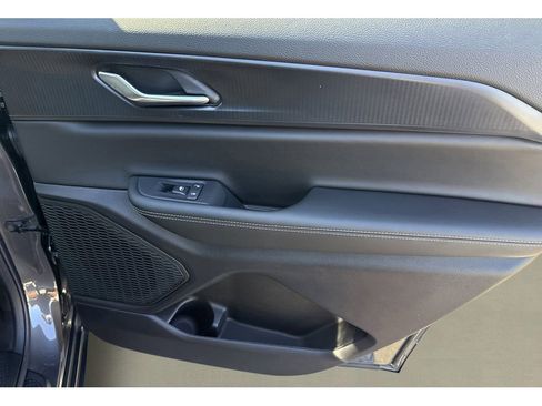 New 2025 Jeep Grand Cherokee L Laredo w/ Trailer Tow Package image 20