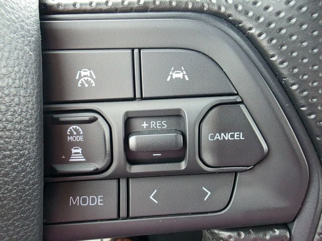 Used 2026 Toyota Tacoma SR5 AWD/4WD image 9