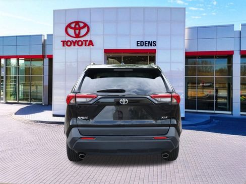 Certified 2025 Toyota RAV4 XLE FWD image 4