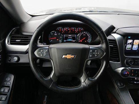 Used 2020 Chevrolet Suburban LT image 21