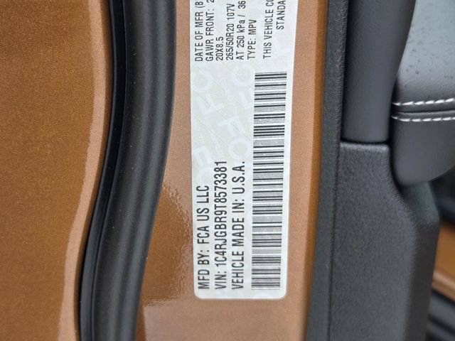 New 2026 Jeep Grand Cherokee Limited w/ Limited Altitude Package RWD image 31