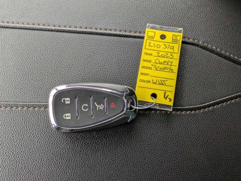 Used 2023 Chevrolet Traverse High Country image 36