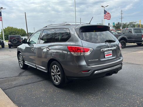 Used 2015 Nissan Pathfinder SL w/ SL Premium Package AWD/4WD image 2