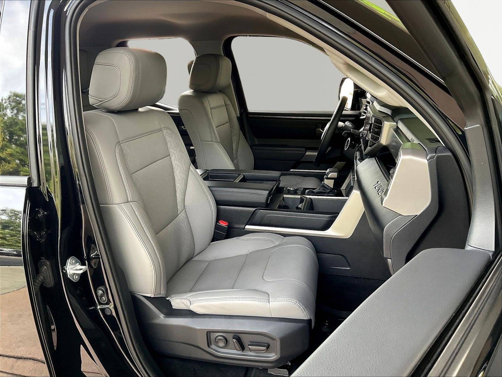 Used 2024 Toyota Tundra SR5 w/ SR5 Premium Package AWD/4WD image 30