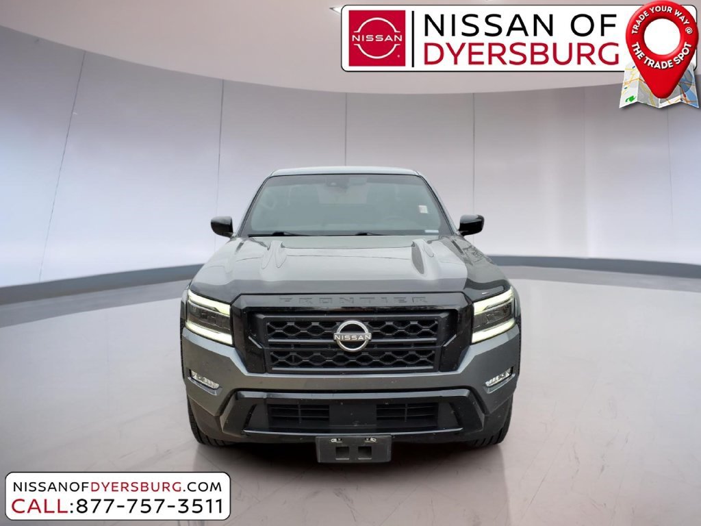 Used 2023 Nissan Frontier SV w/ Midnight Edition Package RWD image 8
