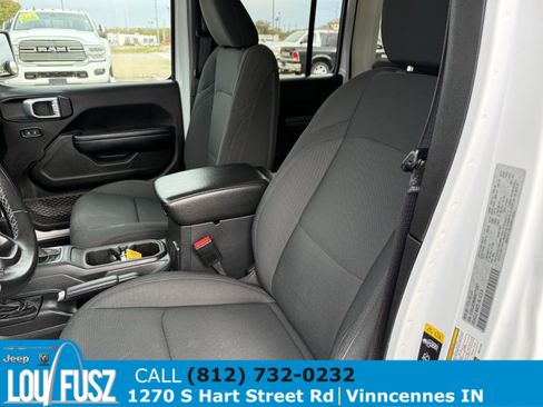 Used 2021 Jeep Wrangler Unlimited Sport image 12