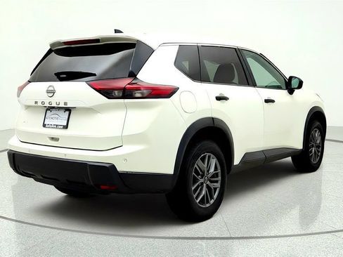 Used 2024 Nissan Rogue S FWD image 5