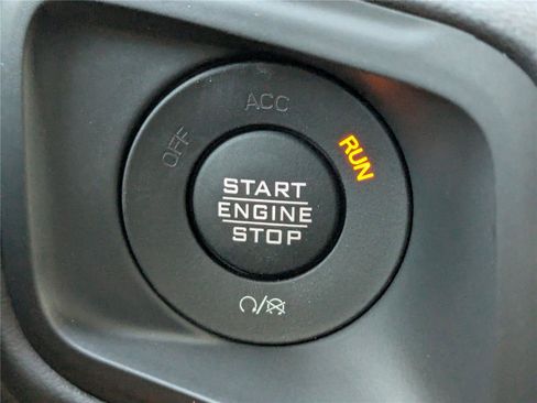 New 2025 Jeep Gladiator Mojave w/ Steel Bumper Group image 25