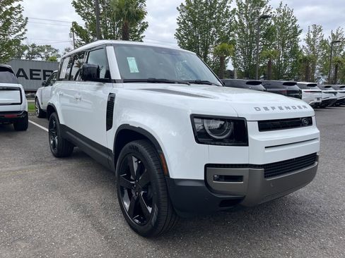 New 2026 Land Rover Defender 110 S AWD/4WD image 8