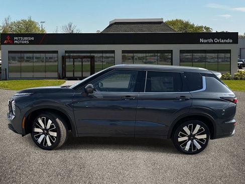 New 2026 Mitsubishi Outlander SEL FWD image 3