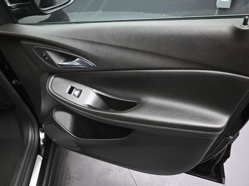 Used 2023 Buick Encore GX Essence w/ Experience Buick Package image 32