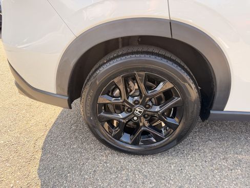 Used 2024 Honda HR-V Sport image 9