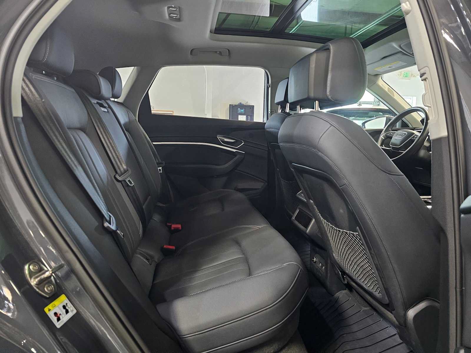 Used 2024 Audi Q8 e-tron Premium Plus AWD/4WD image 12