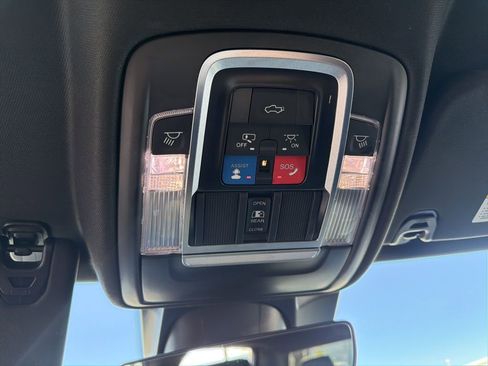 Used 2022 RAM 1500 Limited w/ Body Color Bumper Group AWD/4WD image 8