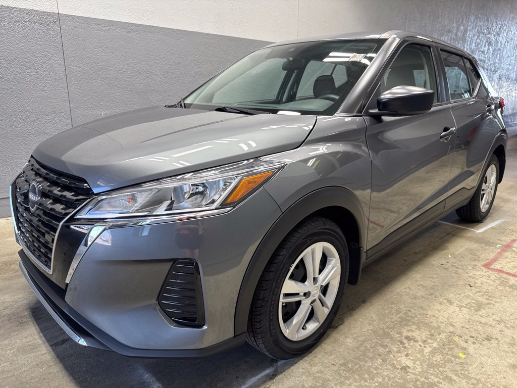 Used 2025 Nissan Kicks Play S FWD image 6