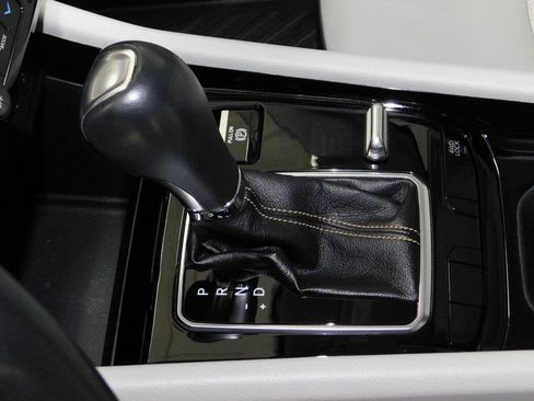 Used 2022 Jeep Compass Limited image 36