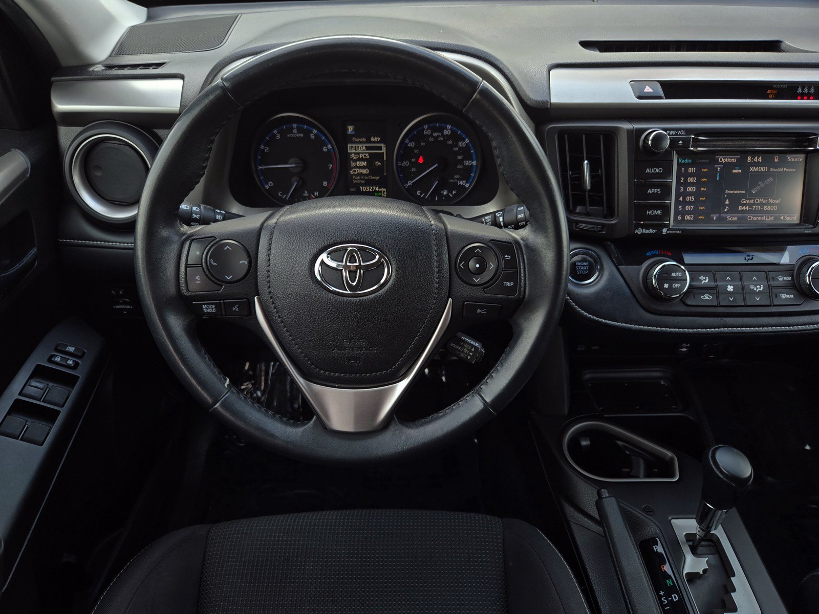 Used 2018 Toyota RAV4 XLE AWD/4WD image 12