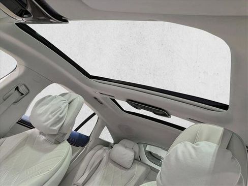 Certified 2023 Mercedes-Benz EQS 580 4MATIC Sedan image 16