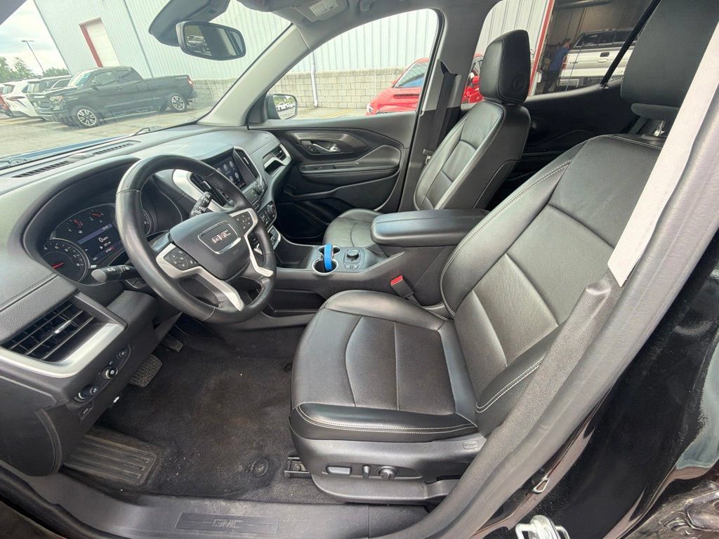 Used 2024 GMC Terrain SLT AWD/4WD image 10