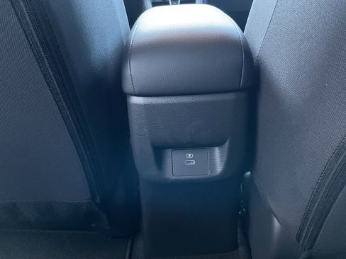 New 2025 Nissan Versa SR image 17