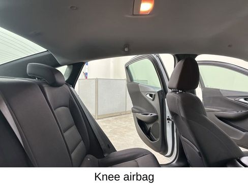 Used 2022 Chevrolet Malibu RS image 27