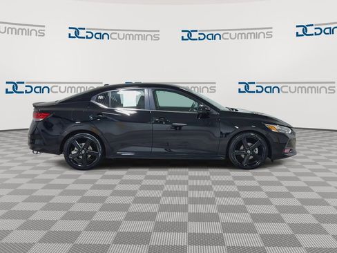 Used 2022 Nissan Sentra SR FWD image 9