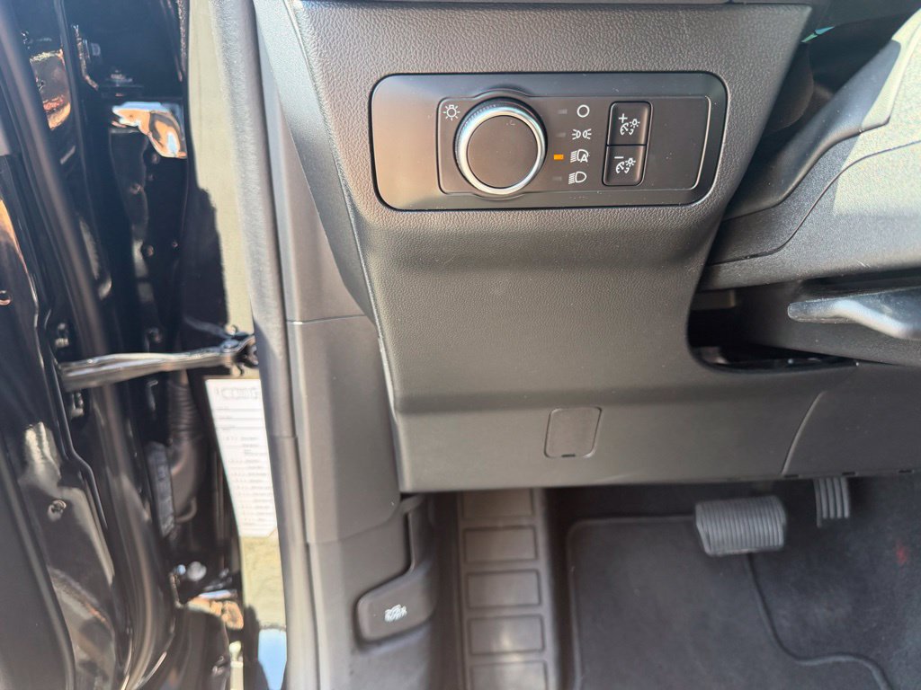 Used 2025 Ford Escape ST-Line FWD image 16