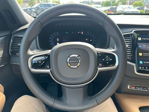 Used 2025 Volvo XC90 B5 Ultra w/ Protection Package AWD/4WD image 14