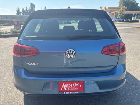 Used 2016 Volkswagen e-Golf SE w/ DC Fast Charging Package image 6