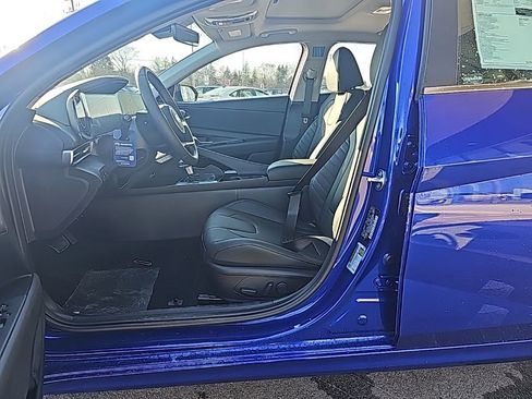 New 2026 Hyundai Elantra Limited image 9