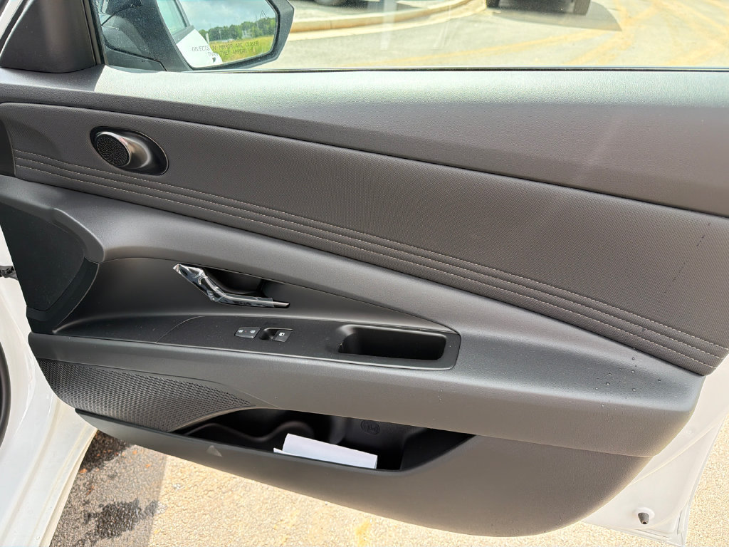 Used 2026 Hyundai Elantra Sport w/ Cargo Package FWD image 14