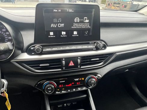 Used 2019 Kia Forte LXS FWD image 16